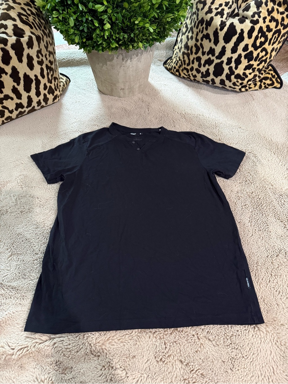 Kennith Cole Men’s Size S Black Short-Sleeve Crewneck Shirt